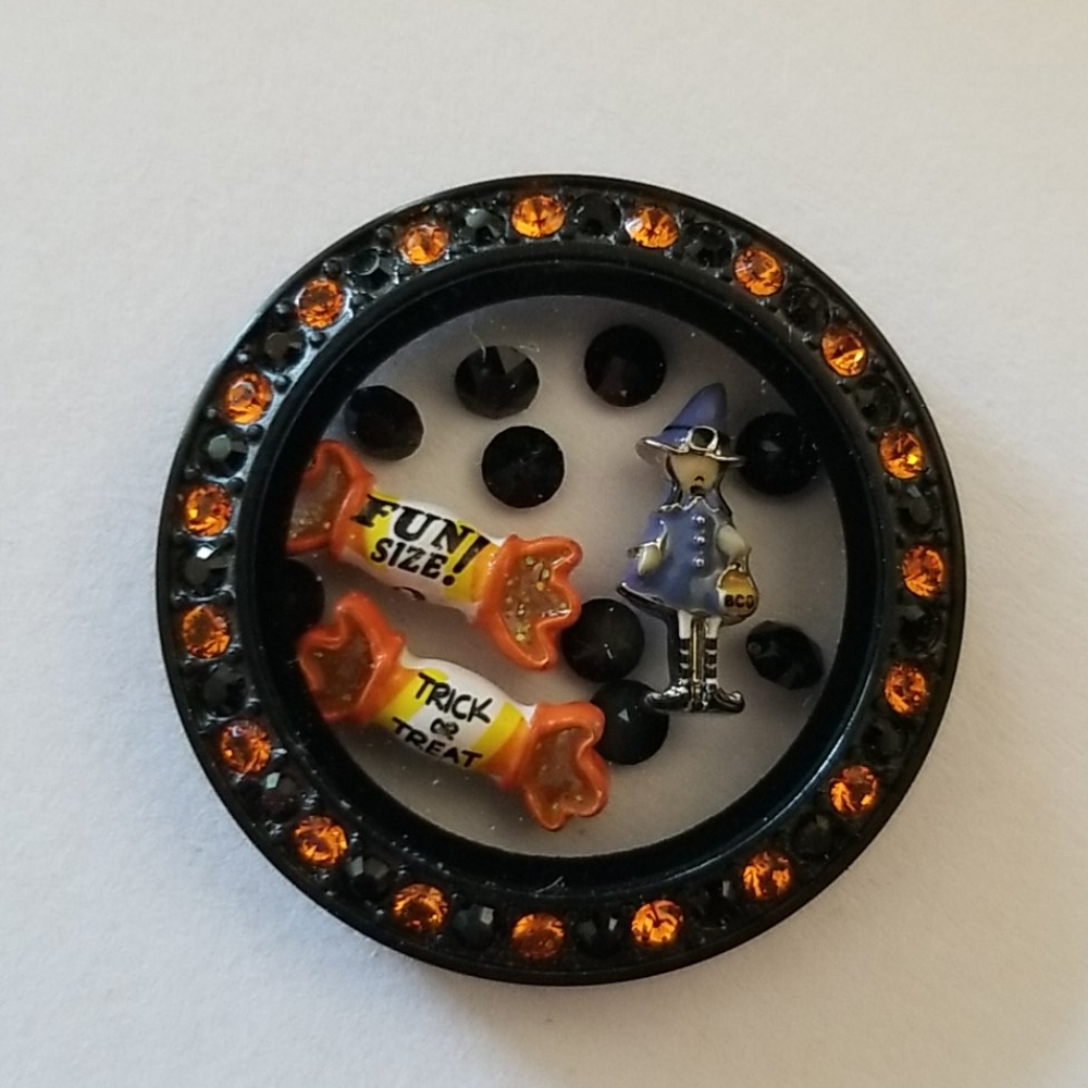 Origami owl  medium black locket